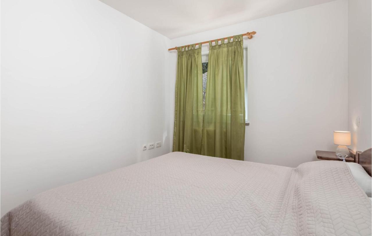 1 Bedroom Cozy Apartment In Ičići Zewnętrze zdjęcie