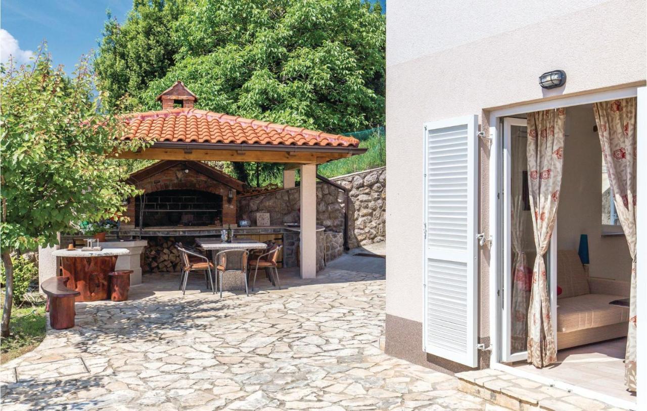 1 Bedroom Cozy Apartment In Ičići Zewnętrze zdjęcie